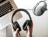 Equipment für einen Podcast.